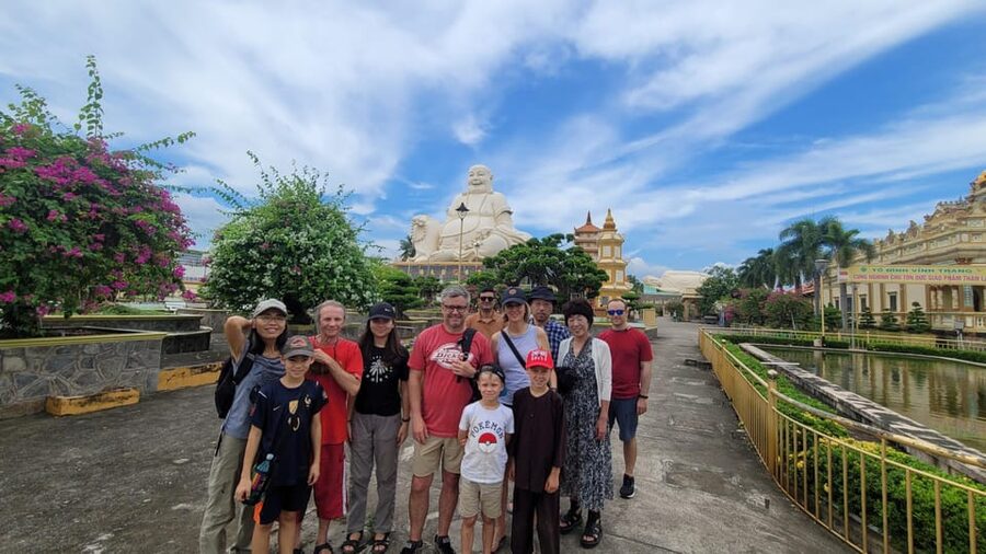 Mekong Delta Day Trip: Explore Cycling & Cook Classes Farm - Vinh Trang Pagoda Break: A Major Mekong Temple Stop