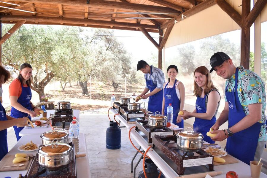 Moires: Cooking Class and Olive Oil Tasting at a Family Farm - The 3-course meal: what you cook and why it matters