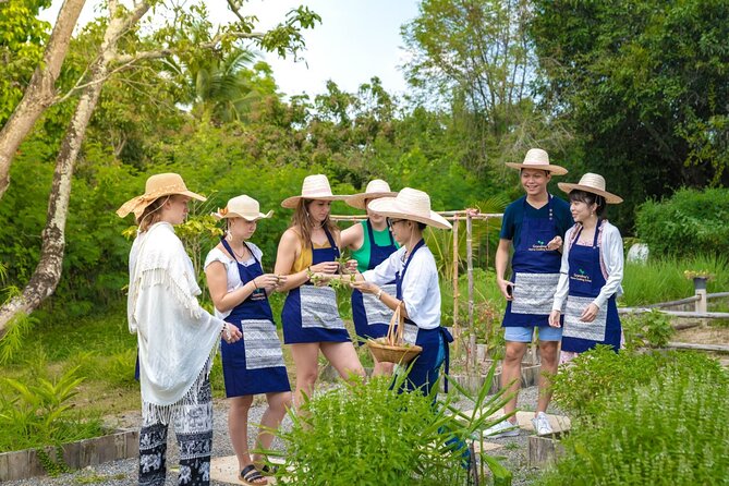 Morning Thai Cooking with Grandma - Market Visit & Farm Tour - Should You Book Grandma’s Morning Thai Cooking Class?