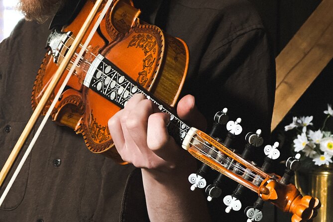 Music of the Fjord: Norwegian Folk at The Fjord Farm in Flåm - Timing and arrival tips that make the experience better