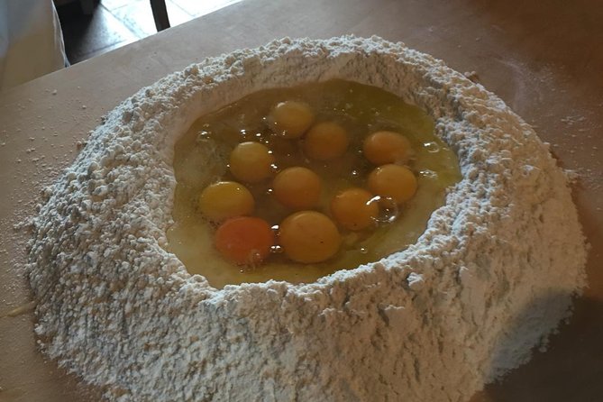 Organic cooking class with a sommelier in an Olive and wine farm - Where It Starts: il Fontanaro Organic Olive Estate in Paciano