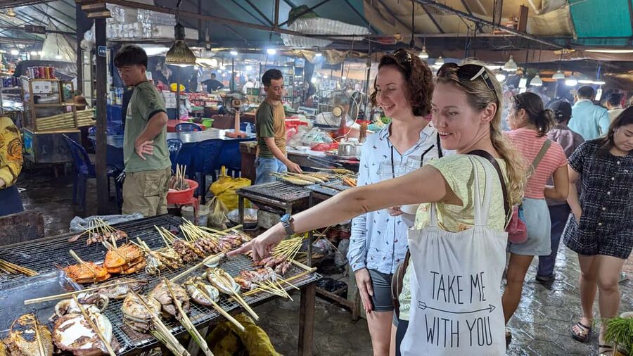 Pepper farm guided tour, Kep/Crab Market, salt & secret lake - Getting there: pickup in Krong Kampot and a comfortable tuk-tuk ride
