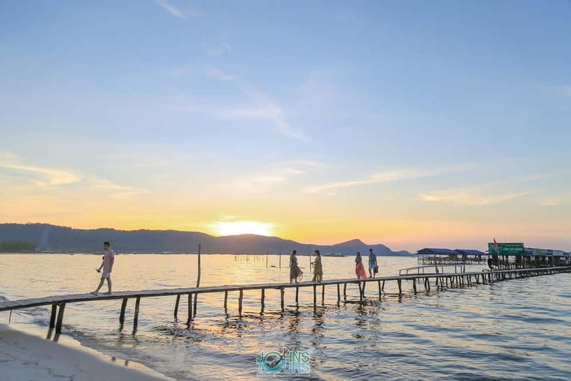 Phu Quoc: Kayaking with Starfish Beach and Bee Farm Tour - National Park pass-and-walk: short, shaded, and mostly a breather