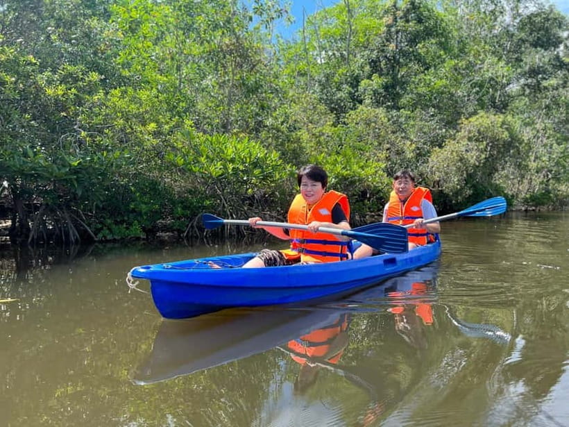 Phu Quoc: Kayaking with Starfish Beach and Bee Farm Tour - Rach Vem Village and Starfish Beach: the highlight, plus the reality check