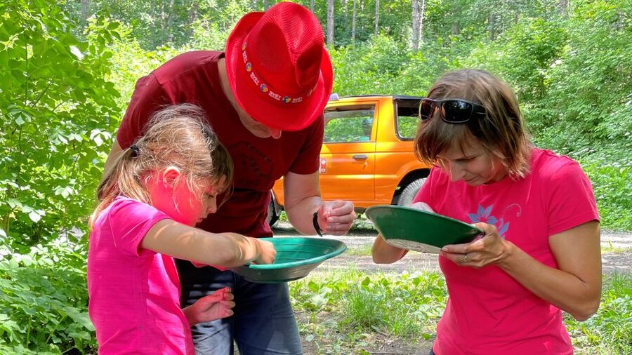 Prague: Bohemian Uplands Garnet Panning&Animal Farm 4WD Tour - Who Should Book (and Who Might Want a Different Plan)