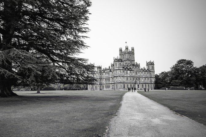 Private Downton Abbey Tour, including Bampton, Cogges Farm, and Highclere - The real value: three Downton locations, handled the easy way