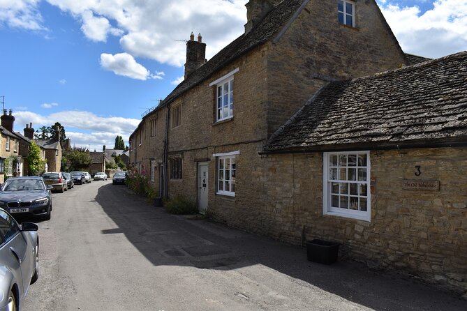 Private Downton Abbey Tour, including Bampton, Cogges Farm, and Highclere - Price and what’s actually included (and what you’ll add yourself)