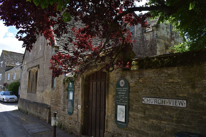 Private Downton Abbey Tour, including Bampton, Cogges Farm, and Highclere - Who should book this tour, and who might want another option