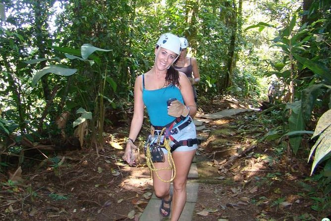 Private Full-Day Mindo Cloud Forest,Butterfly Farm, Chocolate Tour bird watching - Private tour logistics: the “no-stress” value of being driven