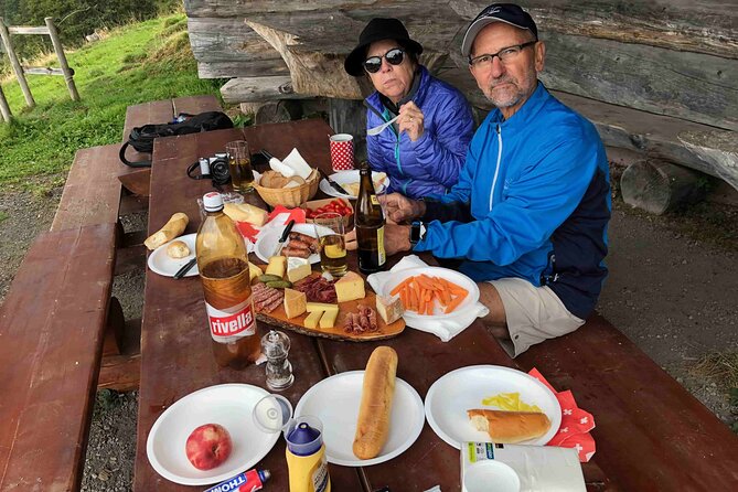 Private Guided Hike on Mt. Rigi with Farm Visit and BBQ - Cruise back to Lucerne by boat: the perfect cooldown