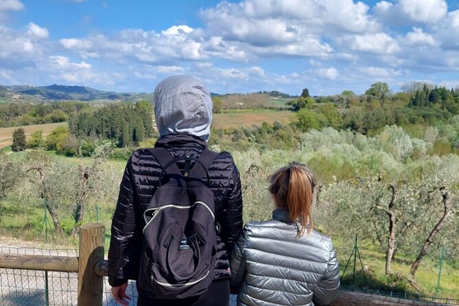 Private Guided Tour to Pisa and local Wine Farm from Livorno port - Lari Hill Town Break: Shopping Time With Real Tuscan Views