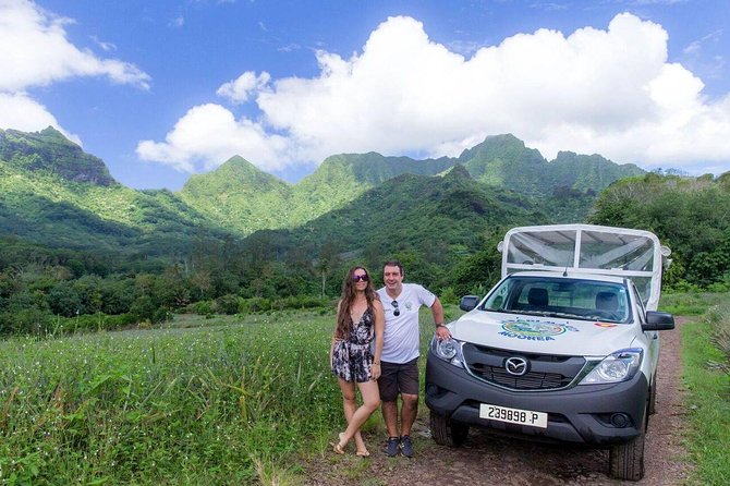 Private Tour Moorea 4WD - Belvedere Pineapple Farm, Magic Mount. - Pickup, Seating, and How the Ride Feels in Real Life