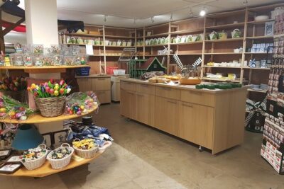 Private Tour of Simonehoeve Cheese Farm and Clog Factory - Cheese and clogs in one tour: why the pairing works