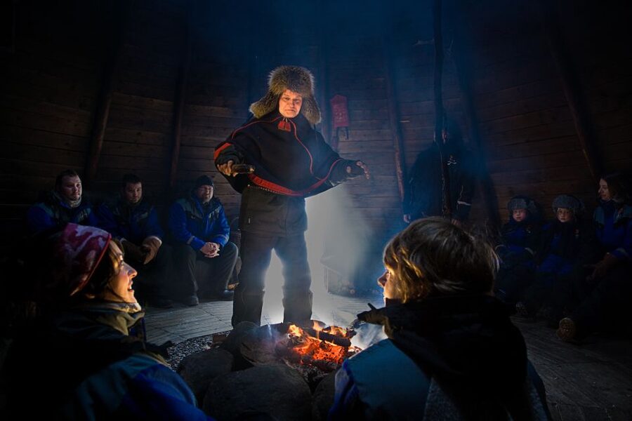 Rovaniemi: Santa’s Village & Snowmobiling to Reindeer Farm - Getting kitted up: winter clothing and what to bring anyway