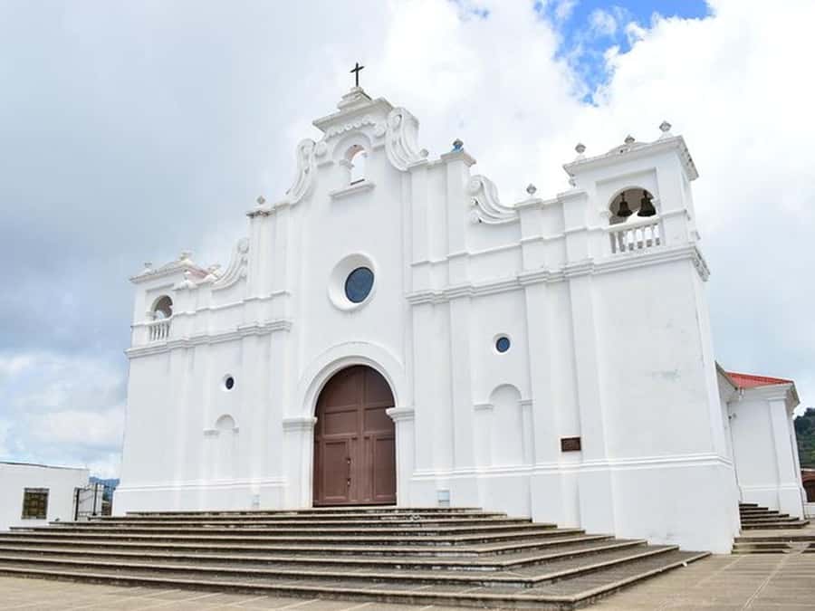 San Salvador: Full Day Ruta de Las Flores and Coffee Farm - Concepción de Ataco: murals and the weekend food-festival atmosphere