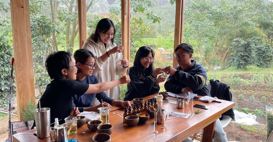 Scented candle workshop at Twin Beans Farm - Da Lat suburb - Who this workshop suits best in Da Lat