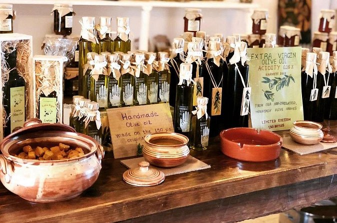 Spiridi Olive Oil Farm Tour - The tastings: how to make the most of olive oil, honey, raki, and herbs