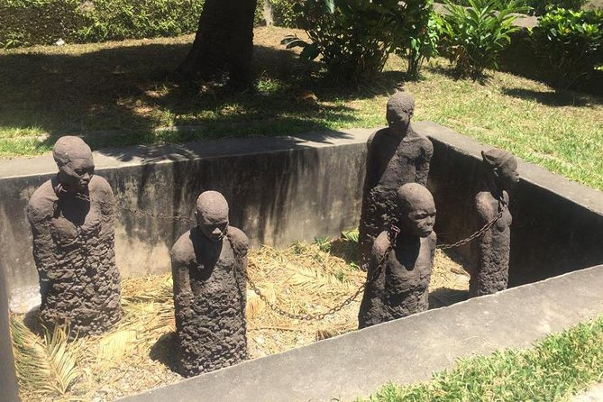 Stone Town and Spice Farm Private Tour - Darajani Market and Freddie Mercury: the fun stops that keep it grounded