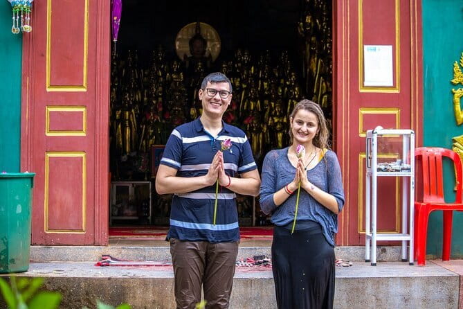 Traditional Khmer Water Blessing by Monk and Lotus Farm Visit - Wat Po Banteaychey: Temple Basics Before the Water Blessing