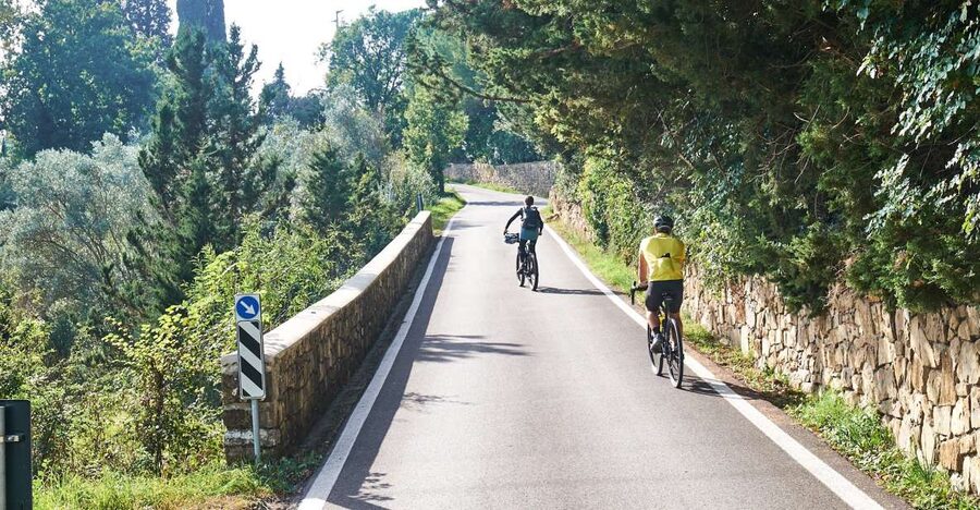 Tuscany Hills Bike Tour with Lunch at farm and Wine Tasting - Meeting in Florence: Via del Campuccio and the Grey Gate
