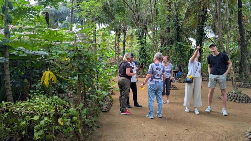 Udawalawe: Farm to Table Cooking & Authe: Village Experience - The precious-stone mine stop: old methods and practical questions to ask
