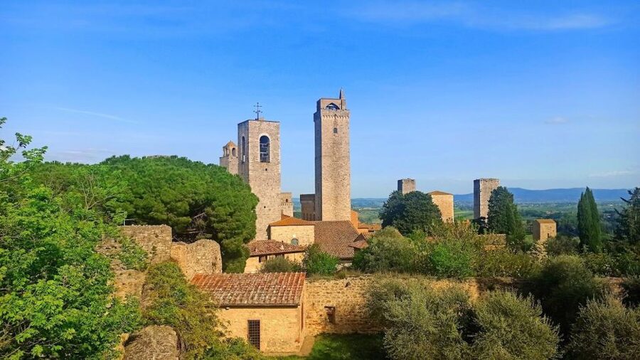 Visit Siena and San Gimignano with lunch at a family farm - Price and value: what you’re paying for at $259 per person