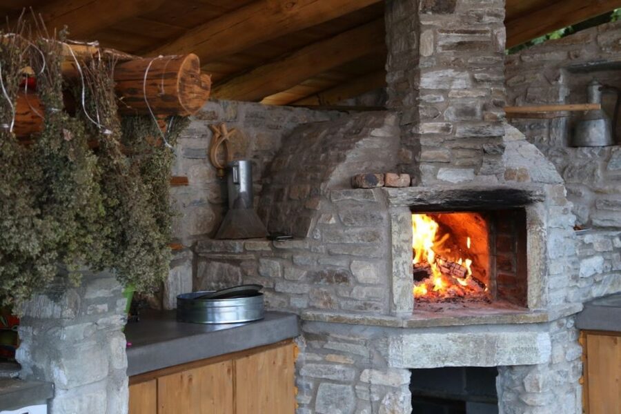 Volos: Cook Like a Local at a Greek Farm - The ingredient walk: vegetables, herbs, and fresh eggs