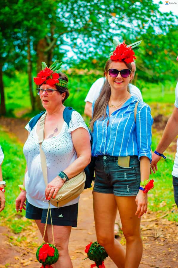 Zanzibar:Jozani forest, Spice farm with Swahili Cuisine clas - Coconut climber moment: the playful Zanzibar performance