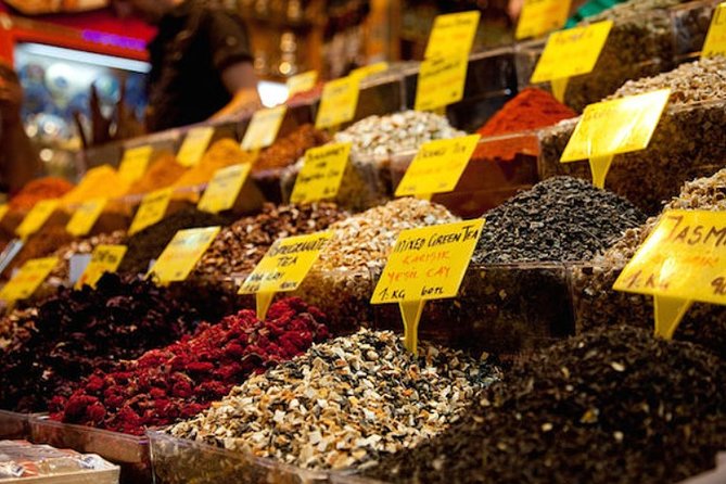 Zanzibar Spice Farm Half-Day Walking Tour - Time to shop: buying cloves and saffron with your eyes open