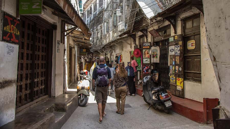 ZANZIBAR, Stone town tour, Prison Island & Spice farm - Why this 7-hour Zanzibar loop is a smart use of time